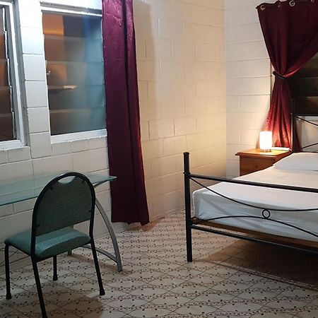 Asylum Cairns Share House Vandrehjem Eksteriør billede